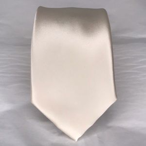 Vintage Puccini Tie, Ivory, in EUC